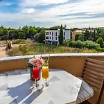 Apartment In Near Bijeca *