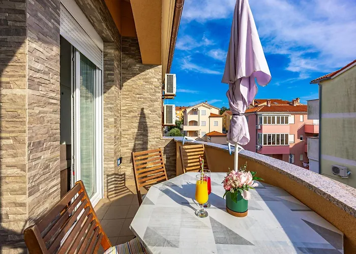 In Near Bijeca Apartment Medulin