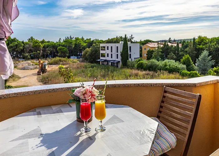 Apartment In Near Bijeca *